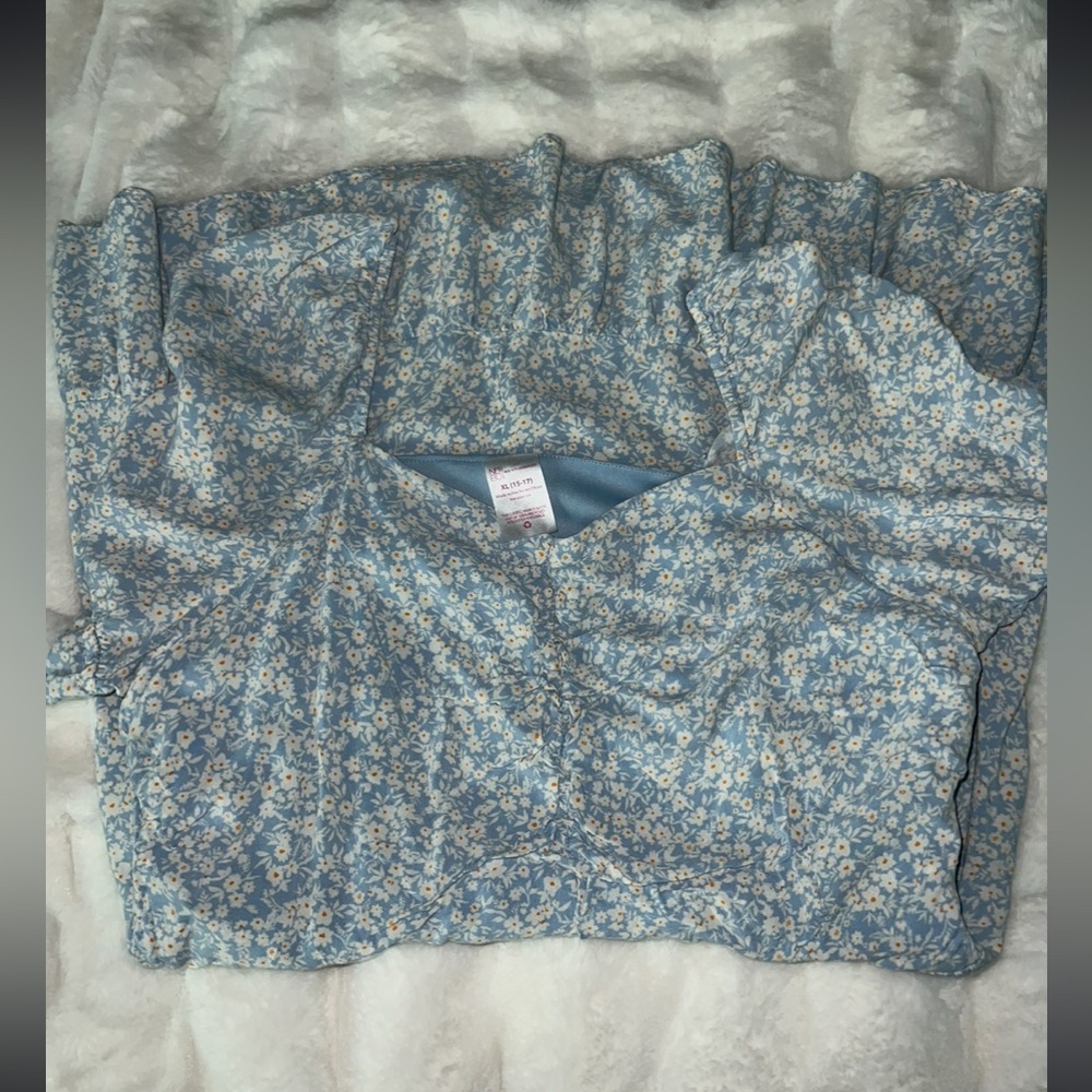 Baby blue dress with white daisy flower pattern - Picture 3 of 4
